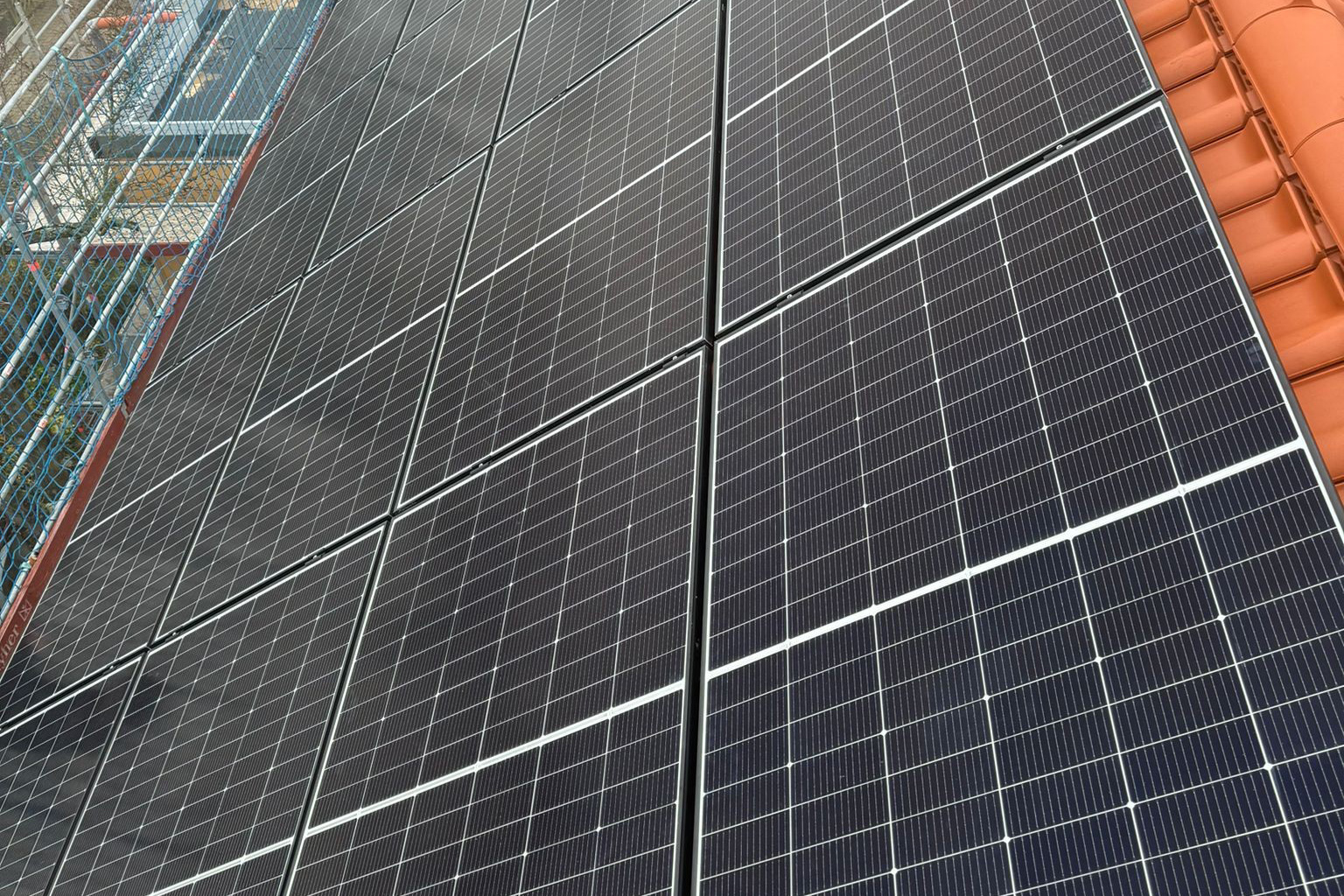 Solarpanel auf Hausdach Einfamilienhaus in Hochdorf